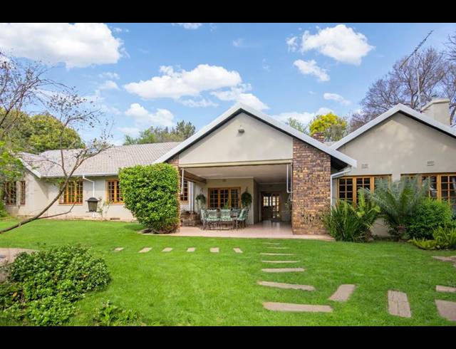 5 BEDROOM HOUSE FOR SALE IN BRYANSTON